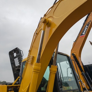 Excavatrice sur chenilles Komatsu PC110 d'occasion économique, modèle 2022, 11 tonnes, moteur et engrenages d'origine, configuration complète, entretien optimal - Product Image 4