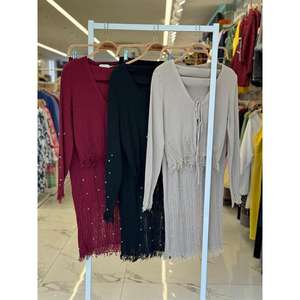 Vestido de Noche Elegante Ferry Pearl, Cuello en V, Tejido de Punto, Manga Larga con Perlas, Color Negro - Product Image 2