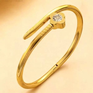Bracelet pour femme en acier inoxydable 304 plaqué or rose, design papillon européen-américain à la mode, serti de zircons taille émeraude - Product Image 2