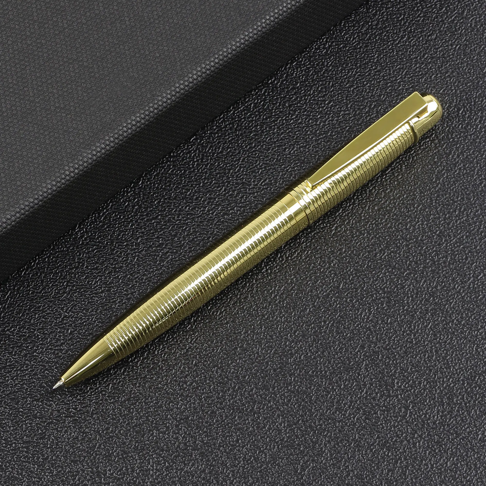 Lüks paslanmaz çelik metal gövde altın trim kazınmış logosu hediye kutusu kalem seti kırtasiye hediye ile büküm tükenmez kalem