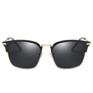 Lunettes de soleil polarisées carrées tendance pour femmes, protection UV, personnalisables avec logo, idéales pour le cyclisme - Product Image 6