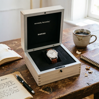 Boîte à montre en bois contreplaqué cousue avec doublure en mousse noire personnalisée, surface supérieure imprimée, fermeture à pression pour l'emballage et la présentation de montres de luxe
