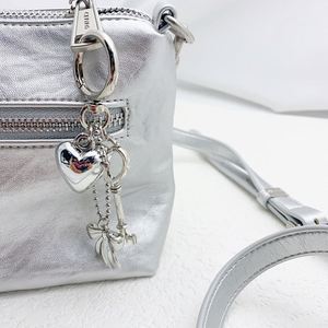 Porte-clés vintage en alliage de zinc argenté, design cœur, accessoire de sac à main pour femmes - Product Image 3