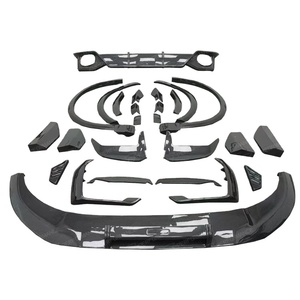 Kit carrosserie en fibre de carbone sèche style <span class=keywords><strong>ABT</strong></span> pour Audi RSQ8, comprenant un becquet avant, un diffuseur arrière, un séparateur et des extensions de jantes, pour une mise à niveau style <span class=keywords><strong>ABT</strong></span>. - Product Image 1