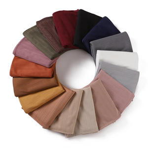 Vente en gros Foulard hijab léger 175x70cm, châle en coton polyester uni 100% rayonne modal côtelé froissé pour musulman - Product Image 6
