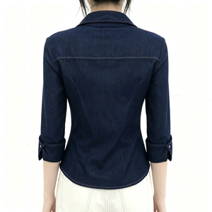 Camisa vaquera ajustada de manga larga para mujer con cuello vuelto y botones, blusa informal de oficina que moldea la cintura - Product Image 5