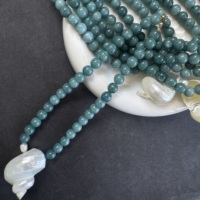 Collier de plage inspiré de l'océan, fait main, avec perles de pierres précieuses côtières, coquillages en spirale, pendentif cauris, pierres naturelles et perles d'eau douce, idéal pour un cadeau