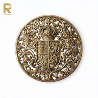 Pièce de monnaie commémorative héraldique en laiton ajouré, plaquée or, médaillon filigrané, imitation antique royale, objet de collection souvenir