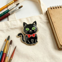 Halloween Horror-Serie Geschenk-Abzeichen Kreative Cartoon Fledermaus- und Katzenförmige Metall-Handwerkskunst Gedenkabzeichen Anstecknadel Kundenspezifischer Großhandel