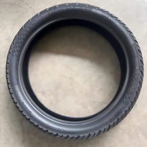 Nueva Carcasa de Neumático para Motocicleta de Alta Calidad con Certificación ISO, Tamaño 130/70-17 - Product Image 2