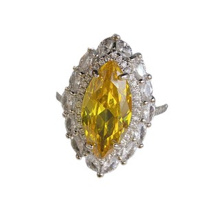 แหวนแต่งงานทรงเรขาคณิตประดับเพชรซิคอนสีชมพูระยิบระยับ ดีไซน์คลาสสิกหรูหรา ระดับไฮเอนด์ ชุบทอง 18K บนวัสดุทังสเตน รูปทรงแปดหัวใจ สำหรับผู้หญิง - Product Image 4