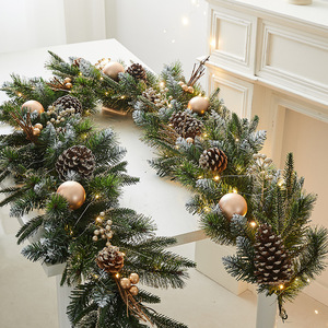 PE crypté blanc flocage décoration fleurs artificielles guirlande de noël pour hôtel centre commercial fenêtre porte Arrangement suspendu décor - Product Image 4