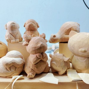 Figurines d'animaux sculptées dans le bois de tilleul, art artisanal, décoration unisexe, produits finis - Product Image 1