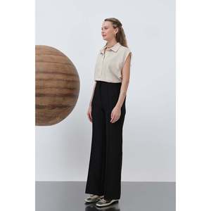 Pantalones de Mujer con Costuras Acanaladas, Negros, con Botones al Frente, Corte Ajustado, 18226PNT - Product Image 3