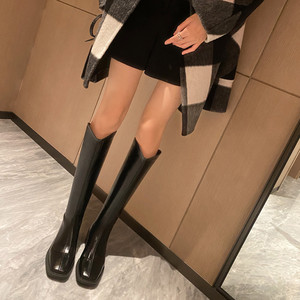 Bottes de chevalier marron élégantes en cuir pour femme, nouveau style, à talon épais, vente en gros d'usine - Product Image 3
