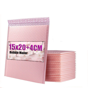 Enveloppes à bulles co-extrudées roses en gros d'usine, sacs d'emballage colorés en mousse pour bijoux et vêtements - Product Image 1