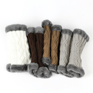 Vente en ligne de gants d'hiver à demi-doigts en tricot pour femmes Jacquard pour poignet épais en peluche de nouvelle mode - Product Image 4