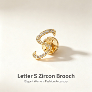 Broche personnalisée de luxe pour femme, lettre S, en alliage plaqué zircon, entièrement sertie de zircons, accessoire de mode haut de gamme pour occasions spéciales - Product Image 1