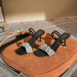 Sandalias de tacón grueso de satén de seda con una sola tira, estilo coreano, tendencia de moda, para mujer, de verano, que no pasan de moda. - Product Image 4