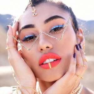 Novedades en Gafas de Moda de Lujo para Mujer, Monturas de Gafas con Forma de V sin Lentes, con Diamantes de Imitación - Product Image 1