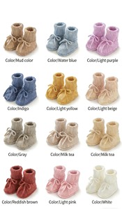 Chaussons tricotés doux pour bébé - Mélange de coton chaud, joli nœud décoratif, chaussures de berceau pour nouveau-né - Product Image 5