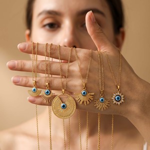 Collar Versátil de Alta Gama con Diseño de Llama Solar y Ojo de Diablo, Cadena de Clavícula de Lujo Ligero, Accesorios de Moda - Product Image 2