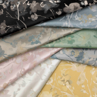 Nouvelle arrivée 100% polyester satin tissu haute brillance sans plis doux imprimé jupes vêtements de nuit pour les Textiles de maison de luxe pour les filles