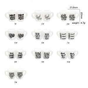 Mug imprimé de multiples <span class=keywords><strong>mots</strong></span> de fantaisie et de motifs colorés Perles focales en silicone pour stylo Fabrication de bijoux Perles blanches pour impression personnalisée - Product Image 2