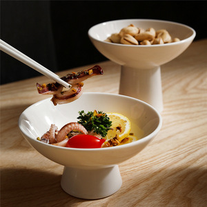 Piatto per Frutta in Ceramica Stile Corte, Ciotola Minimalista, Piatto per Tè e Snack da Ristorante, Coppa Creativa Semplice per Gelato - Product Image 1