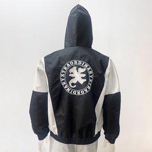Veste coupe-vent personnalisée en polyester 100 % avec broderie, fermeture éclair en nylon, imperméable, pour activités de plein air, vente en gros - Product Image 3