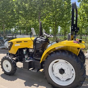 En Venta: Tractor Agrícola de 60hp 4x4 con Implementos Completos, Mini Tractor para Agricultura, Venta al Por Mayor - Product Image 4