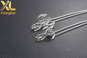 Collar con Colgante de Guadaña de Anime en Acero Inoxidable Unisex para Hombre - Product Image 4