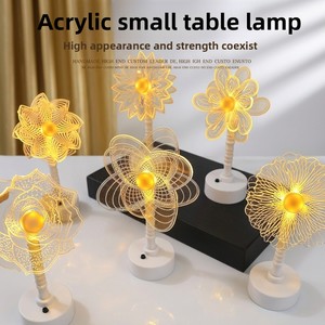 Lampada da Tavolo LED di Design Minimalista Moderno, Semplice e Lussuosa in Acrilico, Regalo Creativo con Motivo Girasole, Decorativa <span class=keywords><strong>per</strong></span> Camera da Letto Femminile - Product Image 2