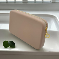 Grosir tas kosmetik Travel untuk wanita tas perlengkapan mandi kapasitas besar dengan ritsleting tas rias portabel tahan air silikon lembut