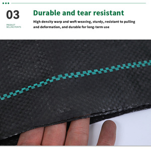 Tapis de contrôle des mauvaises herbes pour serre Couverture de sol <span class=keywords><strong>en</strong></span> tissu Épingles anti-tissé Non barrière Rouleaux de paysage vert blanc pour l'agriculture - Product Image 5