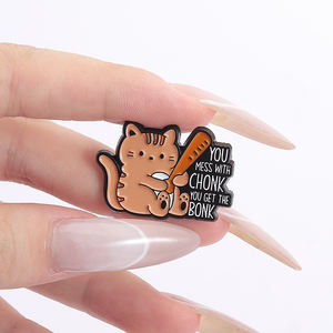 सुंदर खतरनाक बिल्ली एनमेल पिन दूर रखता है भाई के प्रशंसकों के लिए गहने उपहार - Product Image 4