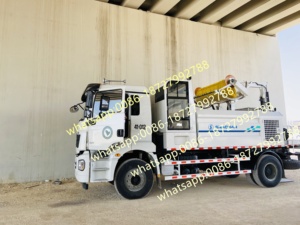Vehículo limpiador <span class=keywords><strong>de</strong></span> carreteras, panel solar <span class=keywords><strong>de</strong></span> pared <span class=keywords><strong>de</strong></span> túnel <span class=keywords><strong>de</strong></span> <span class=keywords><strong>lavado</strong></span>, barandilla <span class=keywords><strong>de</strong></span> limpieza <span class=keywords><strong>de</strong></span> camión con cepillos rotatorios <span class=keywords><strong>de</strong></span> alto 360 - Product Image 5