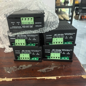 Fuente de Alimentación Regulada de CC Ajustable Personalizada <span class=keywords><strong>JNC</strong></span> 24V 0.5A, Adaptador de Corriente CA/CC para Carga de Baterías de Generadores Diésel - Product Image 2