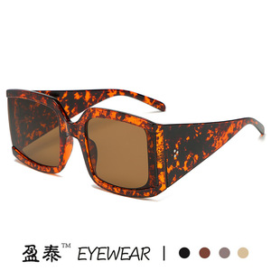 Yingtai Eyewear <b>Square</b> <b>Frame</b> Sunglasses UV400 Unisex Fashion Sunshades Plastic <b>Frame</b> PC Lens - Product Image 1