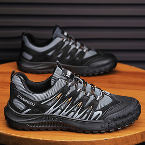 Chaussures décontractées pour hommes Kuangzu, semelle extérieure en caoutchouc, tige en tissu respirant, style Baotou, toutes saisons, à enfiler, tendance mode - Product Image 3