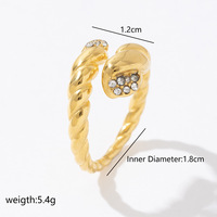 Bague ouverte personnalisée en acier inoxydable 316L plaqué PVD or 18 carats, avec extrémités tressées en corde et incrustations de zircon, anti-allergie, vente en gros