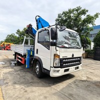Camion grue articulée Sinotruk Howo 4x2 de 4 tonnes avec bras hydraulique pliable, fourni par l'usine