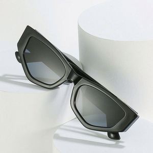 Gafas de Sol Retro de Moda 2022 para Hombre, Negras, Poligonales, con Protección UV400, Gafas de Sol Irregulares de Ojo de Gato para Mujer - Product Image 3