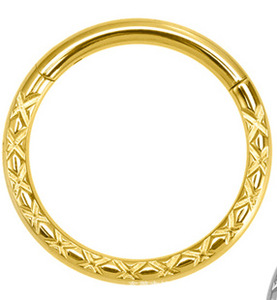 Anneau de nez en titane G23 avec bord pyramidal sculpté | Bijoux de piercing pour septum et narine | Hypoallergénique et inaltérable - Product Image 4