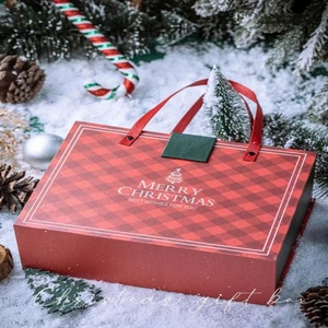 Custom Fashion Luxury Portable Merry Christmas Packaging Paper <b>Magnetic</b> Hardcover <b>Gift</b> <b>Box</b> - Product Image 4