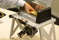 Analizador XRF portátil Vanta Element Análisis elemental en tiempo real para sitios de minería industrial Cable de alimentación electrónico 1 año