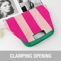 Nouvel Arrivage Sac à Main en Tricot Rayé avec Découpes Creuses, Sac Nuage Tressé Polyvalent et Portable pour Maquillage et Usage Quotidien des Femmes