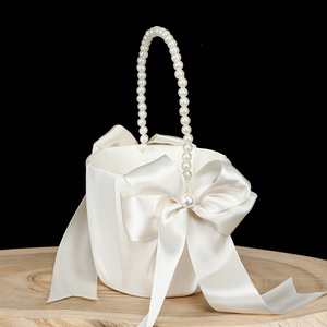 Panier de demoiselle d'honneur et coussin porte-alliances <span class=keywords><strong>en</strong></span> satin ivoire avec poignée perlée et décoration nœud pour cérémonie nuptiale - Product Image 2