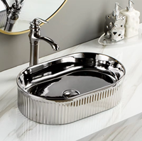 Lavabo en céramique ovale blanc personnalisé à trou unique pour comptoir, lavabo artistique électroplaqué, cuvette de salle de bain, articles sanitaires WC