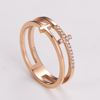 Bague d'index en acier inoxydable creuse à double croix micro-incrustée de diamants